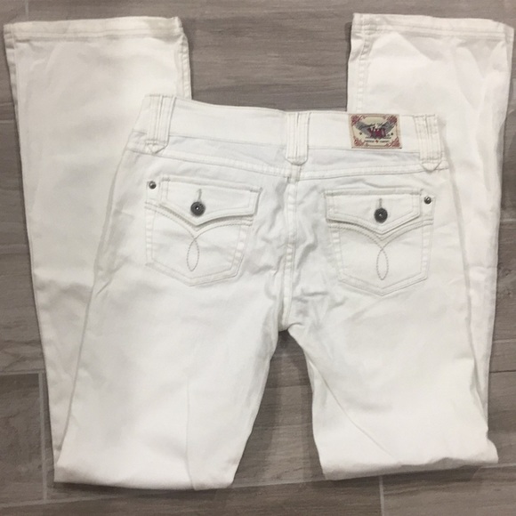NWOT YMI Size 7 White Boot Leg jeans - Picture 2 of 3